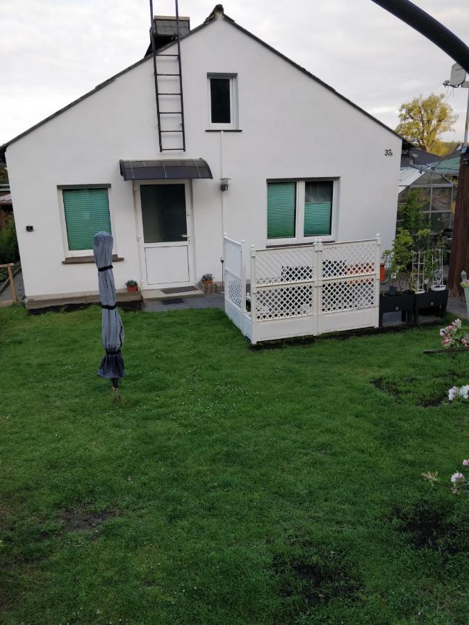 Gaestehaus Am Teich Raben Steinfeld Exterior foto
