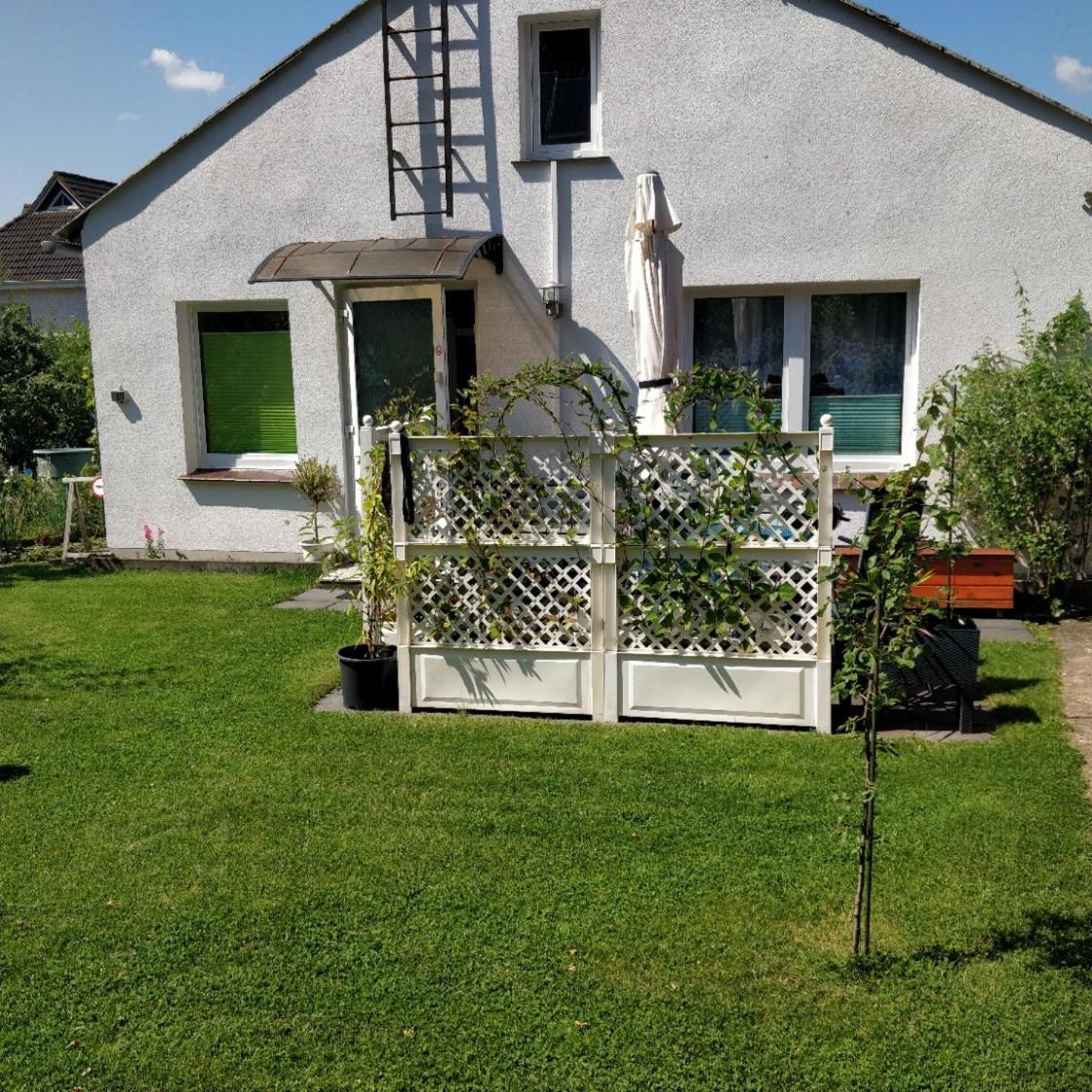 Gaestehaus Am Teich Raben Steinfeld Exterior foto